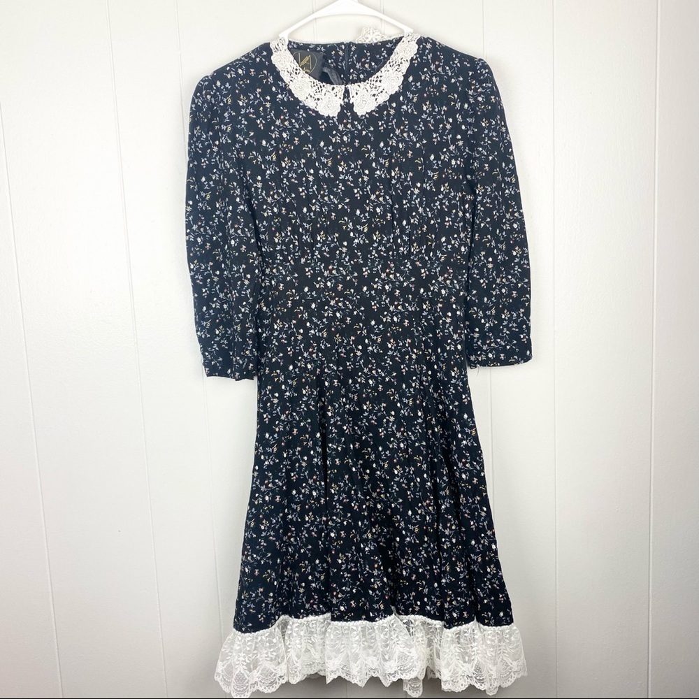 Vintage Black Floral Dress with White Lace Detail